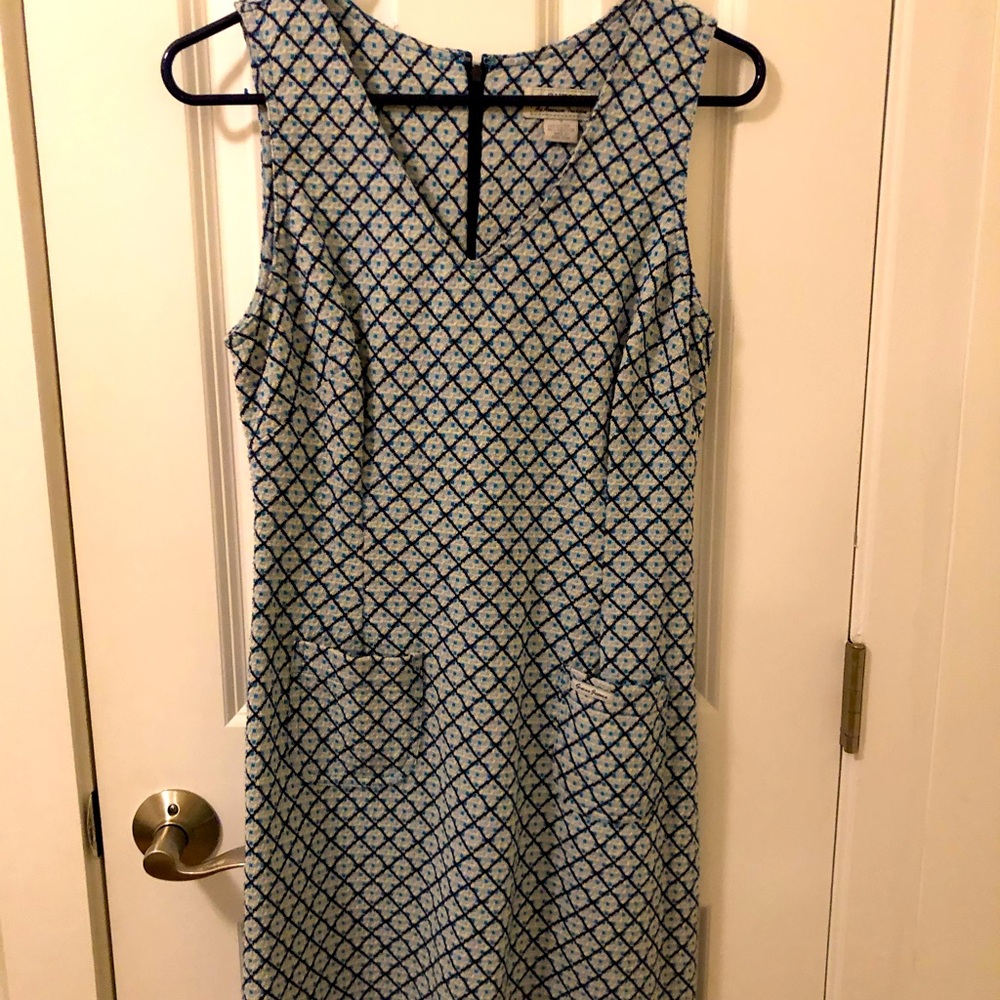 Guess short sleeveless dress size small